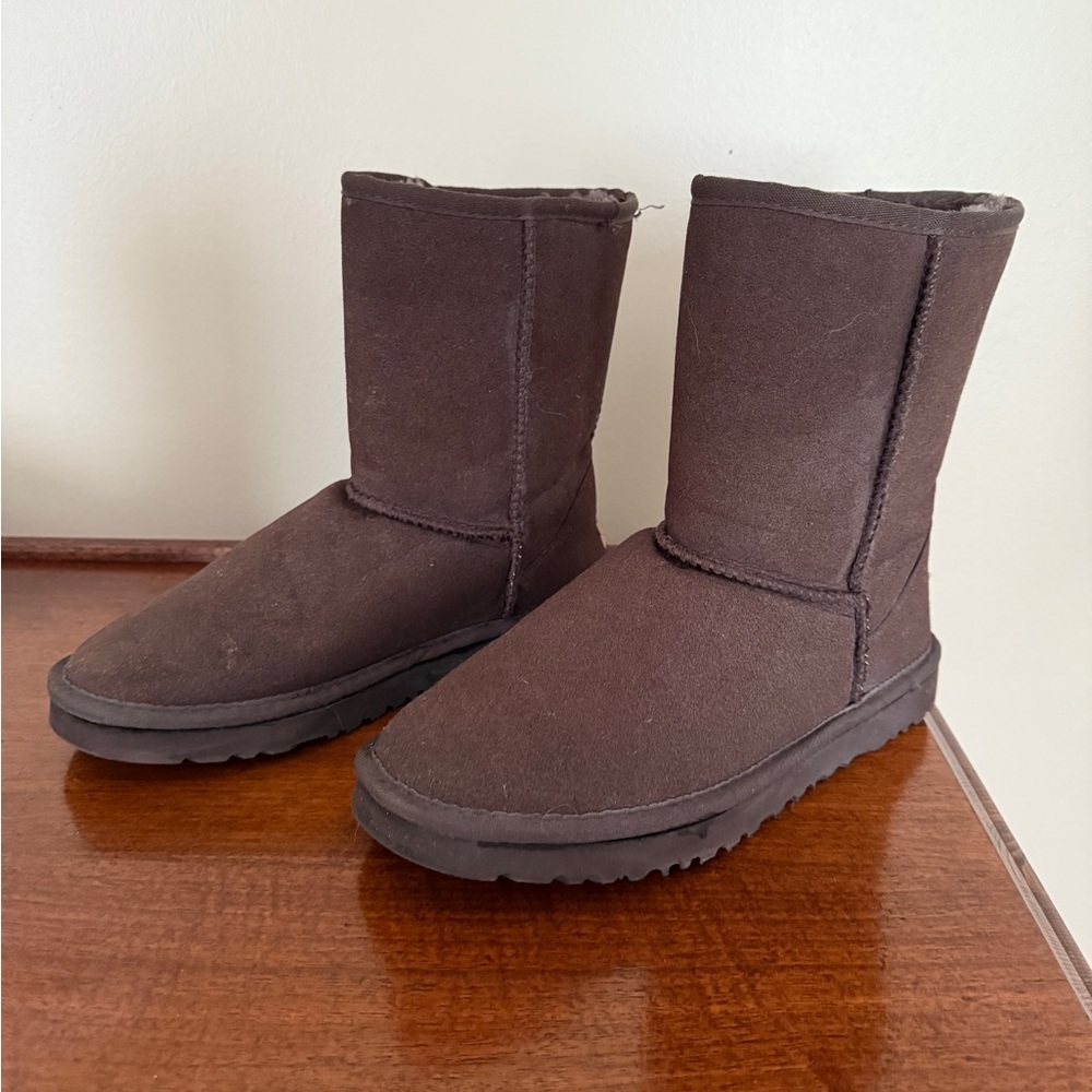 UGG Classic Short Brown Boots